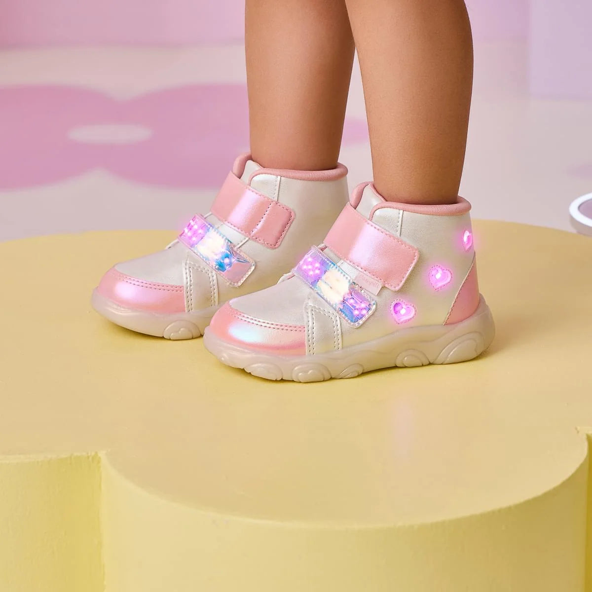 Pampili Heart Led White/Pink Boots