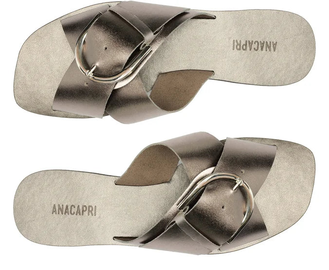 Flat Sandals with Crossed Straps and Silver Leather Buckle