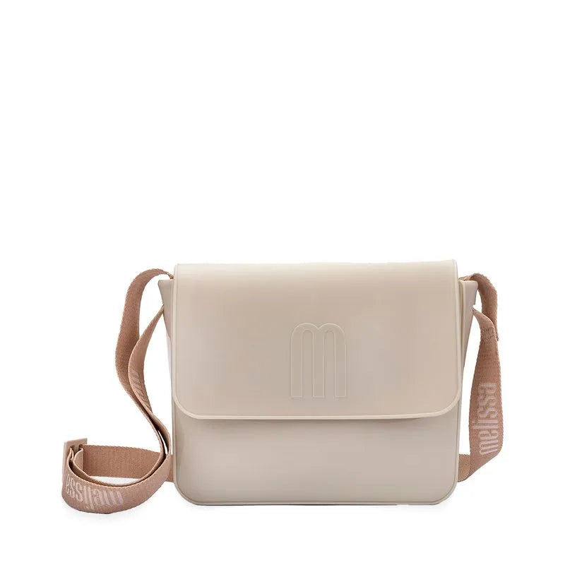 Melissas Close Bag Beige