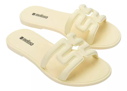 Melissas M Slide buttercream